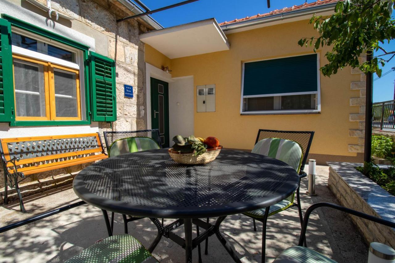 Apartman Ivan Drniš Dış mekan fotoğraf