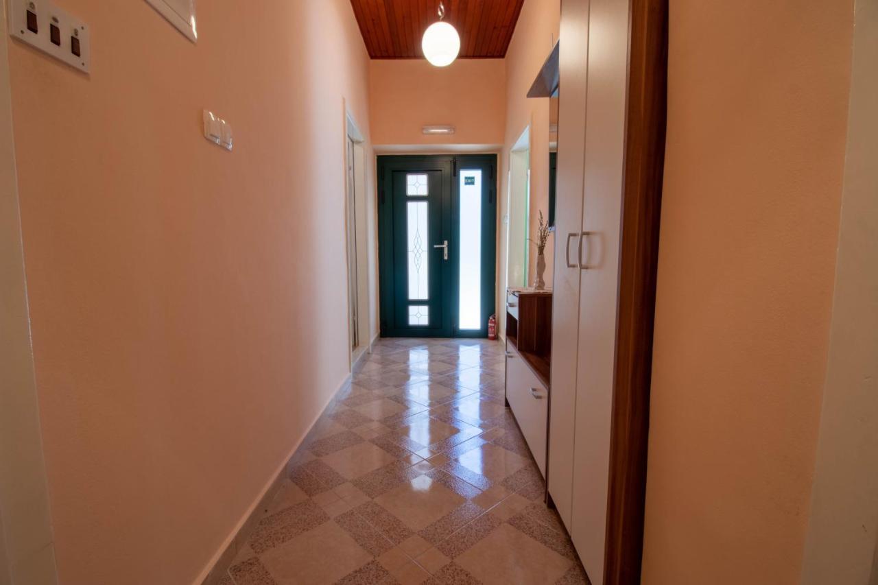 Apartman Ivan Drniš Dış mekan fotoğraf
